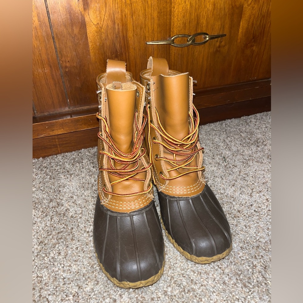 Hardly worn duck/bean boots